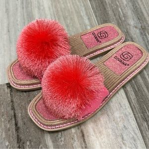 Cute Pink Pom Pom Slides size 39 ( US 8) never worn!